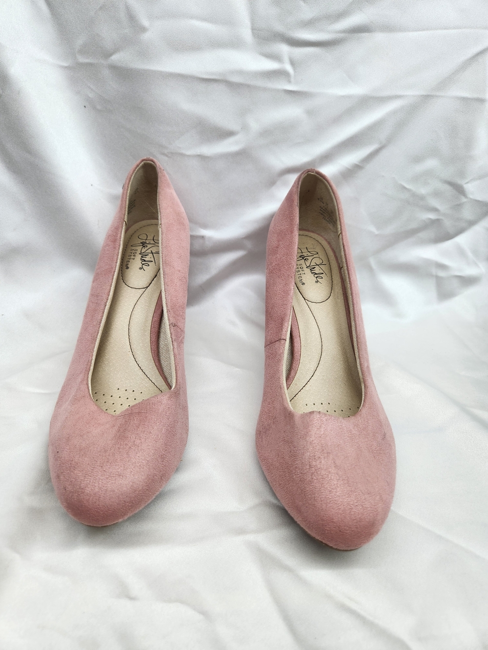 Life Stride Pink Suede Round-Toe Pumps